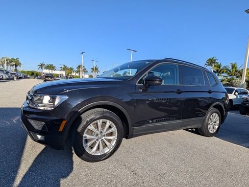 Used 2018 Volkswagen Tiguan S image 3