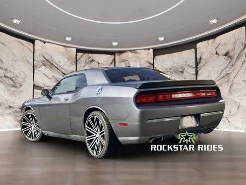 Used 2011 Dodge Challenger RWD image 10
