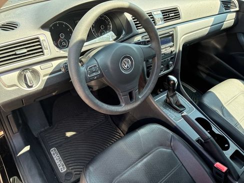 Used 2013 Volkswagen Passat 2.5 S FWD image 9