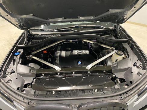 Used 2024 BMW X7 xDrive40i w/ Executive Package image 31