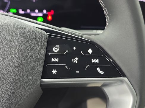 New 2025 Audi Q5 Prestige image 18