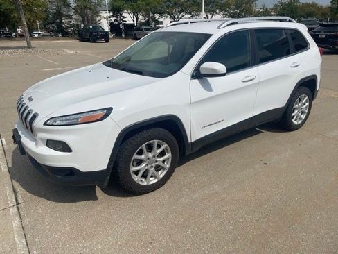 Certified 2017 Jeep Cherokee Latitude w/ Comfort & Sound Group FWD image 1
