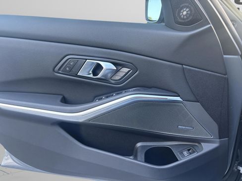 Used 2026 BMW 330i Sedan w/ Premium Package image 33