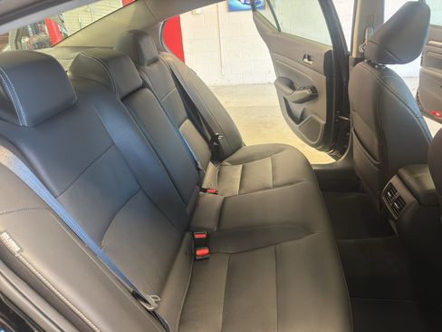 Used 2021 Nissan Altima 2.5 Platinum AWD/4WD image 26