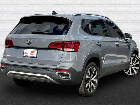Used 2023 Volkswagen Taos SE FWD image 6