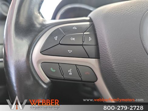 Used 2020 Jeep Grand Cherokee Limited AWD/4WD image 22