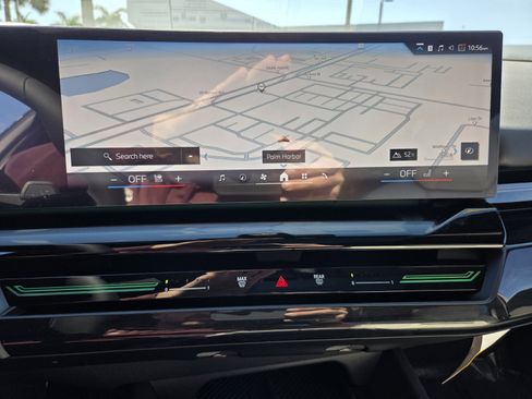 Used 2026 BMW 530i w/ M Sport Package image 22