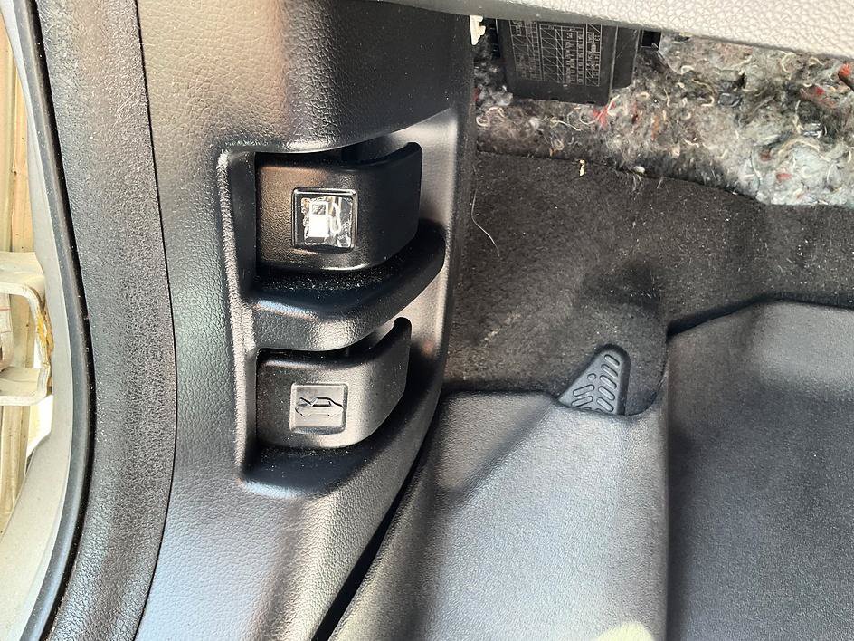 Used 2015 Honda Fit EX image 36