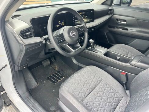 Certified 2025 Nissan Kicks SV w/ SV Premium Package image 11