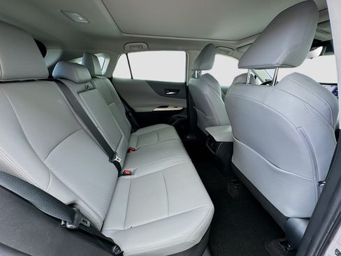 Used 2021 Toyota Venza Limited w/ Carpet Mat Package (TMS) AWD/4WD image 20