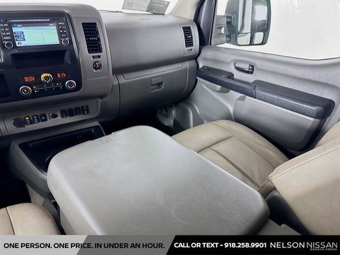 Used 2018 Nissan NV 3500 SL RWD image 23