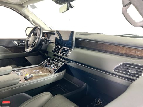 Used 2023 Lincoln Navigator Black Label image 30