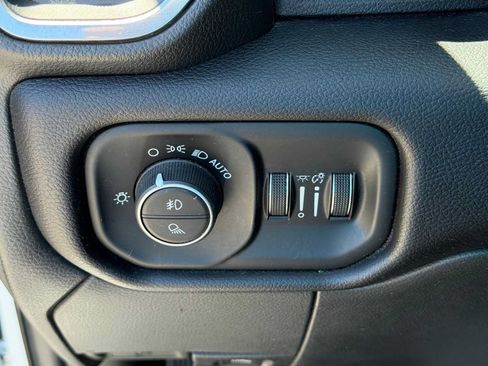 Used 2022 RAM 2500 Laramie AWD/4WD image 17