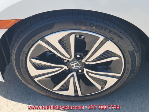 Used 2017 Honda Civic EX-T image 9
