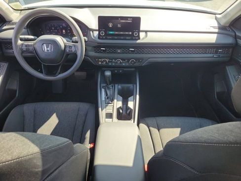 Certified 2025 Honda Accord SE image 2