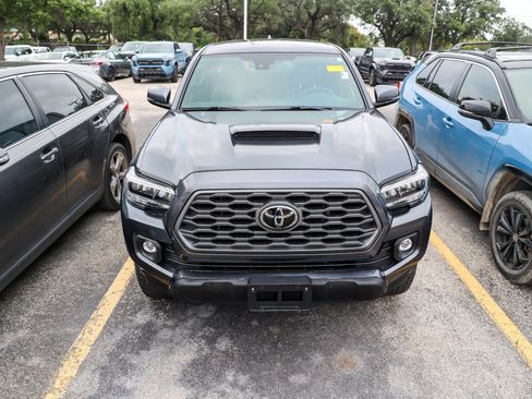 Used 2023 Toyota Tacoma TRD Sport w/ Technology Package AWD/4WD image 5