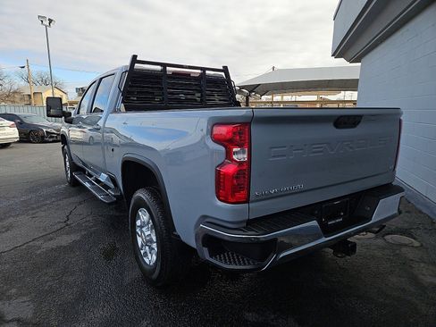 Used 2024 Chevrolet Silverado 2500 LT image 3