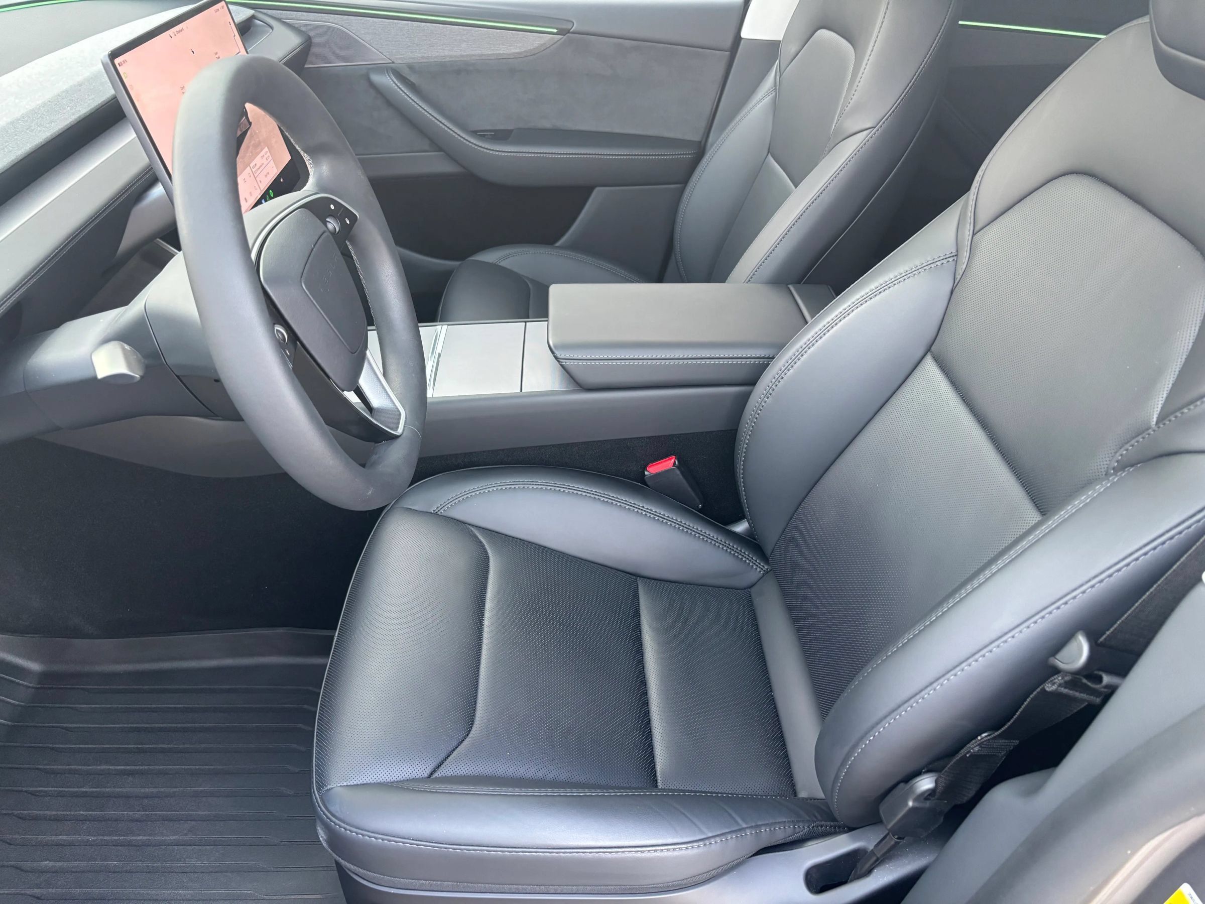 Used 2026 Tesla Model Y AWD image 11