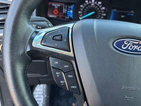 Used 2024 Ford Edge SEL image 22