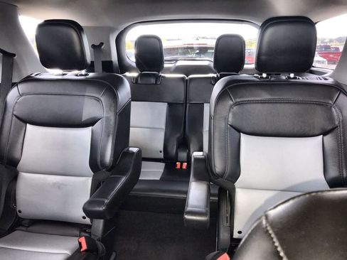 Used 2023 Ford Explorer XLT w/ Equipment Group 202A image 23