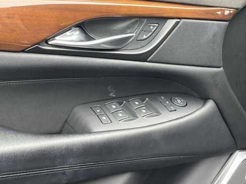 Used 2019 Cadillac Escalade ESV Premium Luxury image 16