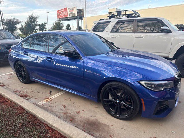 Used 2020 BMW 330i Sedan w/ M Sport Package RWD image 2