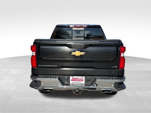 Used 2021 Chevrolet Silverado 1500 LTZ w/ LTZ Premium Package AWD/4WD image 7