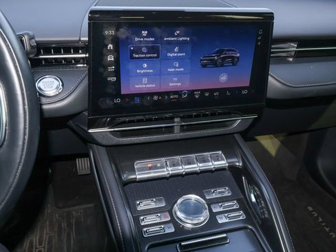 Used 2024 Lincoln Nautilus Premier w/ Equipment Group 102A AWD/4WD image 18