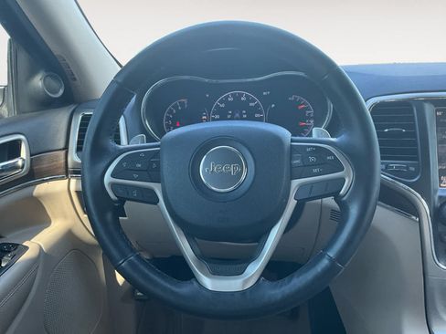 Used 2017 Jeep Grand Cherokee Limited AWD/4WD image 14