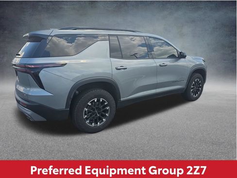 Used 2025 Chevrolet Traverse Z71 w/ Driver Confidence Package AWD/4WD image 5