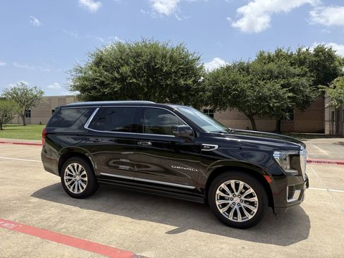 Used 2022 GMC Yukon Denali w/ Advanced Technology Package AWD/4WD image 4