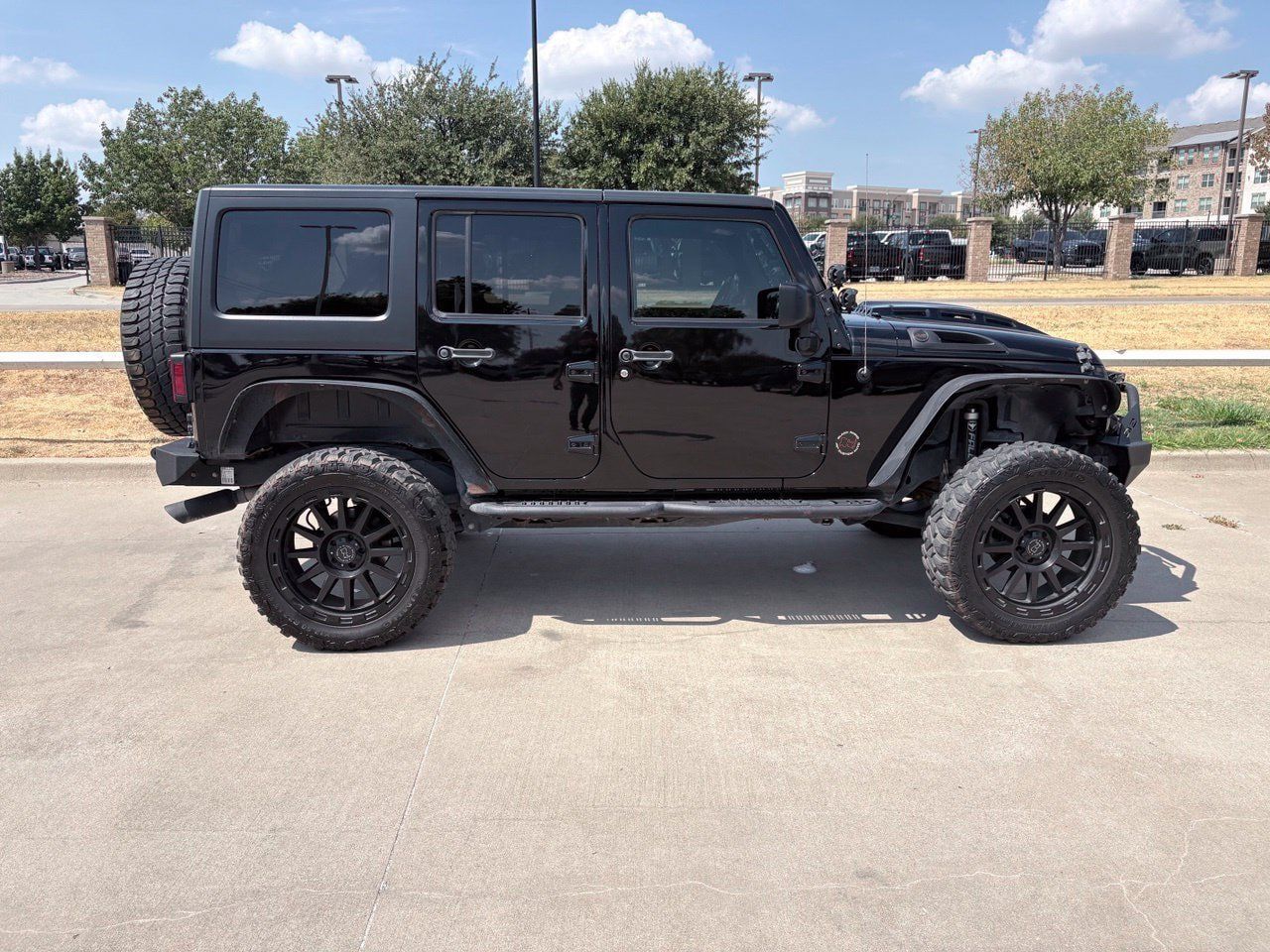 Used 2017 Jeep Wrangler Unlimited Sport w/ Quick Order Package 24S AWD/4WD image 3