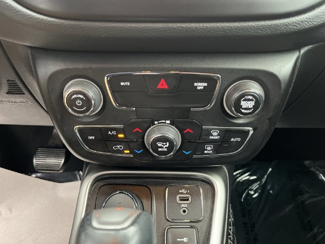 Used 2019 Jeep Compass Latitude AWD/4WD image 19