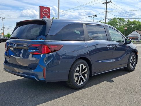 New 2026 Honda Odyssey EX-L image 3