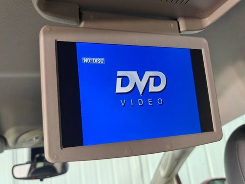 Used 2017 Chrysler Pacifica Touring-L FWD image 10