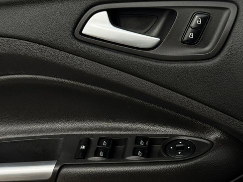 Used 2013 Ford Escape SE image 22