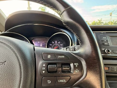 Used 2016 Kia Sedona EX FWD image 15