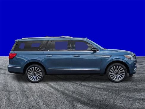 Used 2020 Lincoln Navigator L Reserve w/ Cargo Convenience Package AWD/4WD image 3