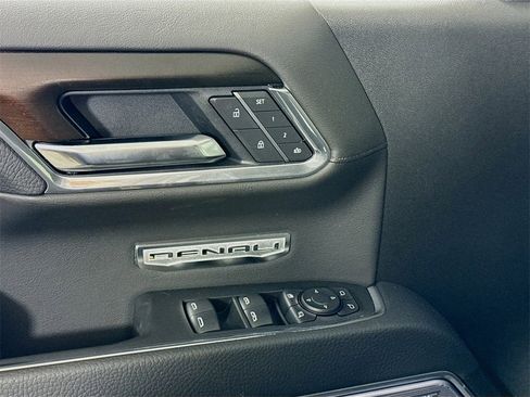 New 2026 GMC Sierra 1500 Denali w/ Denali Reserve Package image 13