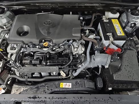 Used 2023 Toyota Camry SE image 12