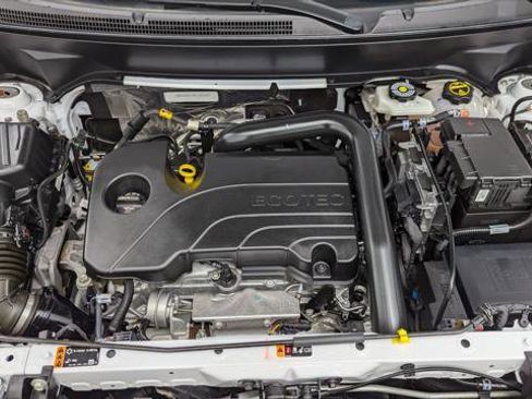 Used 2024 Chevrolet Equinox LT image 28