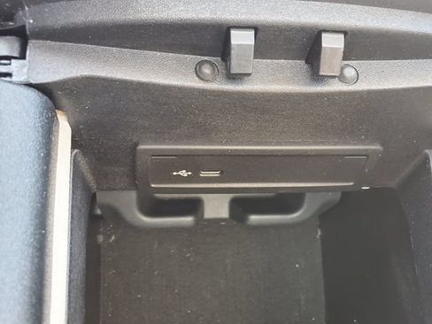 Used 2022 Mercedes-Benz GLS 450 4MATIC image 33