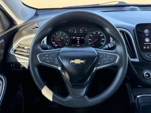 Used 2025 Chevrolet Malibu LT image 25