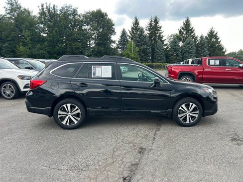 Used 2018 Subaru Outback 3.6R Limited AWD/4WD image 7