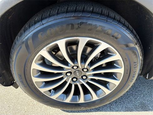 Used 2021 Lincoln Aviator Reserve w/ Equipment Group 201A image 11