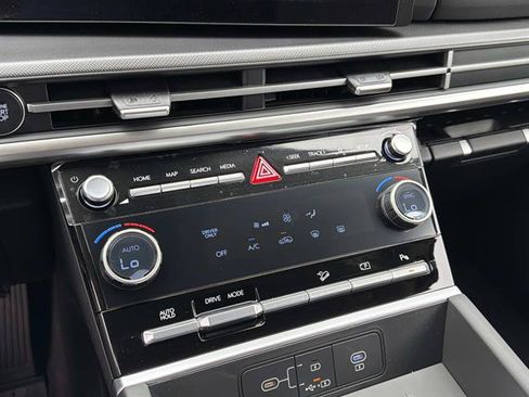 New 2026 Hyundai Santa Fe SE FWD image 23