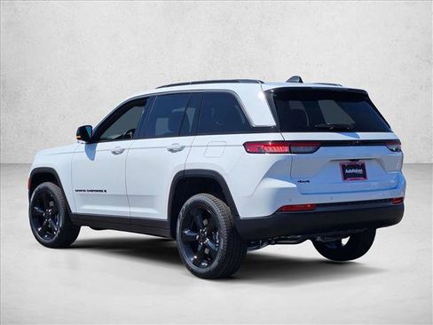 New 2026 Jeep Grand Cherokee Limited w/ Limited Altitude Package AWD/4WD image 9