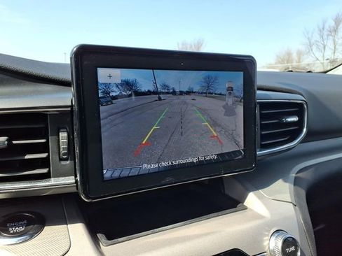 Certified 2023 Ford Explorer XLT w/ Equipment Group 202A image 21