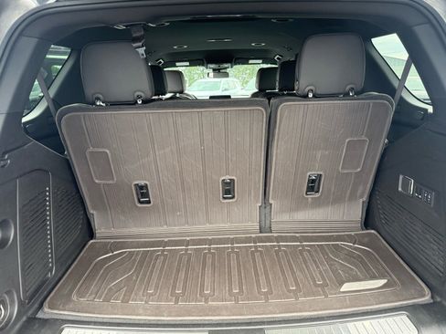 Used 2024 GMC Yukon AT4 AWD/4WD image 15