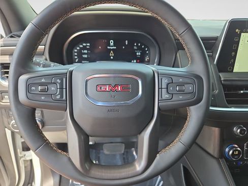 Used 2024 GMC Yukon AT4 w/ AT4 Premium Package AWD/4WD image 21